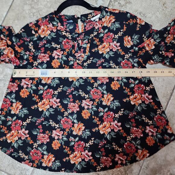 Urban Romantics Floral Blouse ruffle sleeves Size Small - Picture 4 of 5